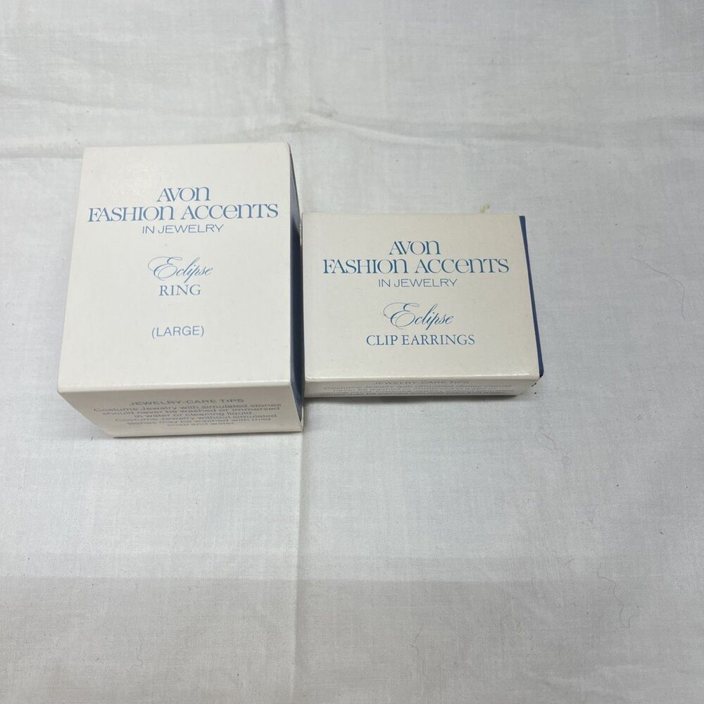 NIB Vintage 1975 Avon Eclipse Clip Earrings And Eclipse Ring (large)